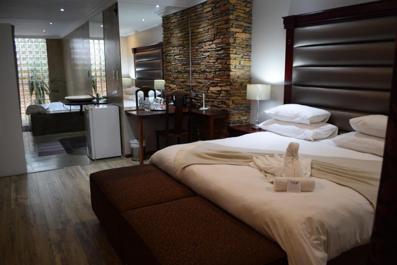 African Moon Corporate House Kempton Park Exterior photo